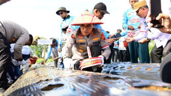 Dukung Ketahanan Pangan Nasional, Polda Jambi Laksanakan Penanaman Bawang Putih di Kayu Aro